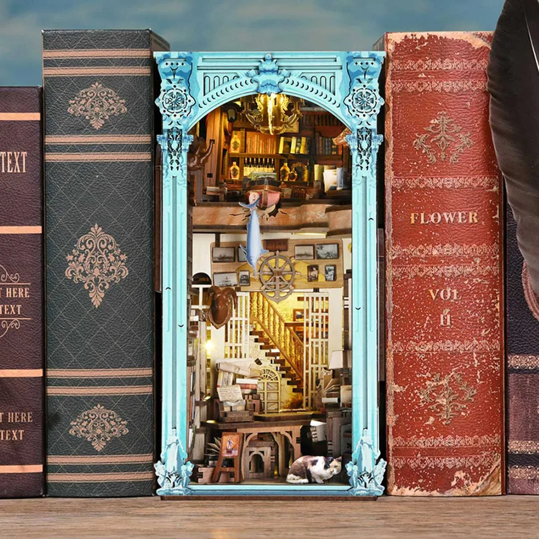Book Nook Kit | Hemingway House - CraftoyX