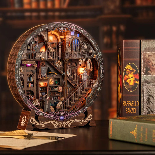 Round Diorama - Magic Library Gesamtansicht mit detaillierter Szenerie