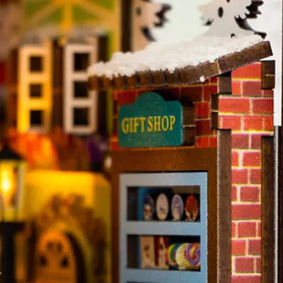 Detailansicht eines dekorativen Elements im Book Nook - Winter Of Christmas mit feinen Details