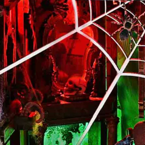 Detailansicht eines dekorativen Elements im Book Nook - Haunted Mansion mit feinen Details