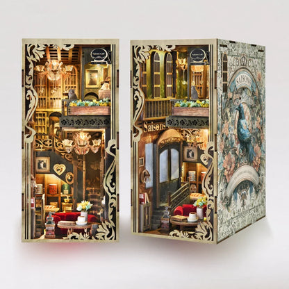 Book Nook - Four Seasons Coffee Gesamtansicht mit präzise geschnittenen Holzteilen und hochwertiger Verarbeitung