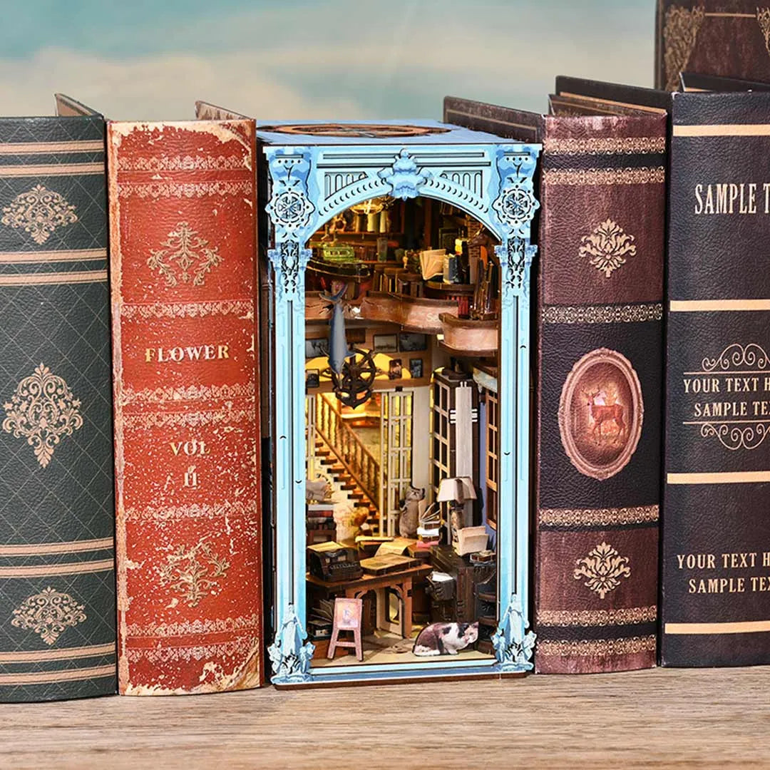 Book Nook Kit | Hemingway House - CraftoyX
