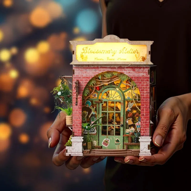 Miniature House - Blossomary Atelier overall view with detailed scenery