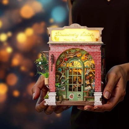 Miniature House - Blossomary Atelier overall view with detailed scenery